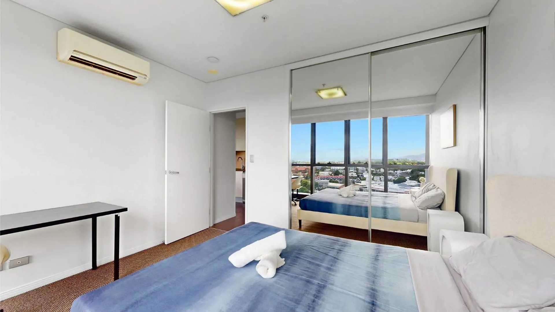 Prime Location City View Meriton Soleil Suite Brisbane Australia